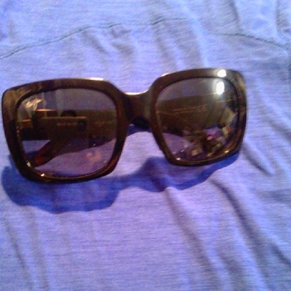 Maui Jim Black Sunglasses In Very Good Condition Asking Anything